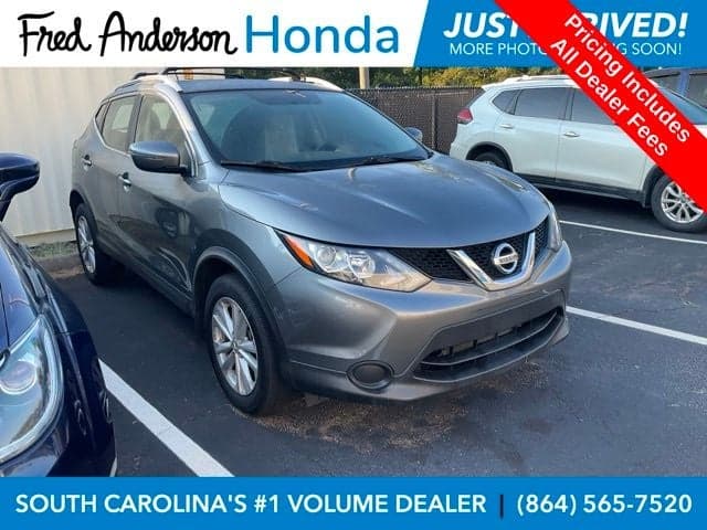 2017 Nissan Rogue Sport SV — photo 1 of 21