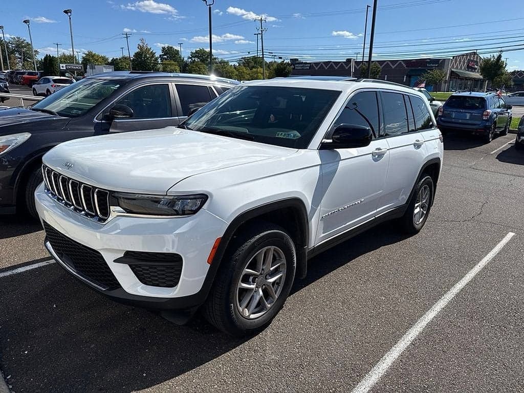 2025 Jeep Grand Cherokee Laredo X — photo 1 of 7