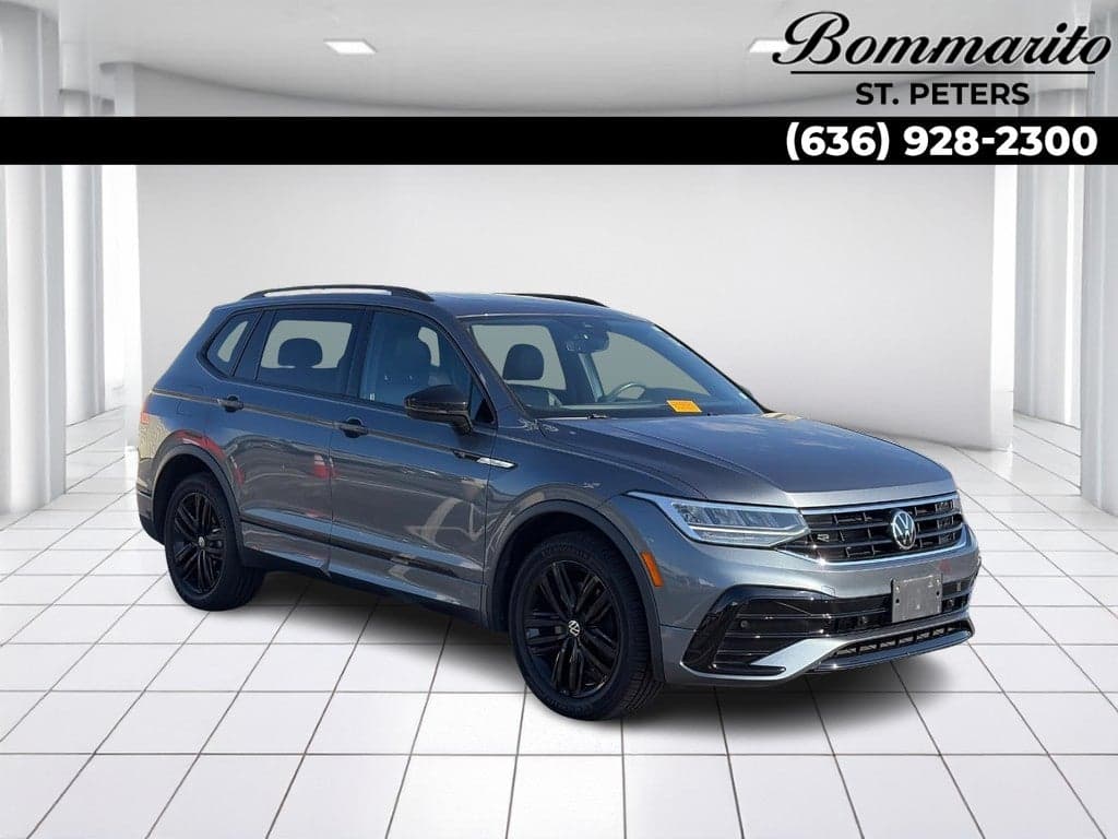 2022 Volkswagen Tiguan SE R-Line Black — photo 1 of 5