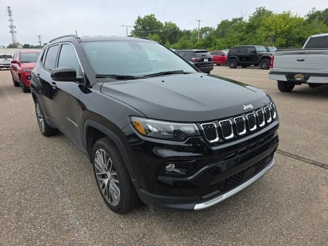 2023 Jeep Compass Limited — photo 1 of 5