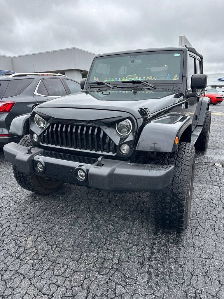 2016 Jeep Wrangler Sahara — photo 1 of 18
