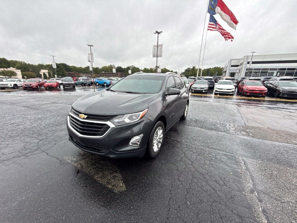 2021 Chevrolet Equinox LT — photo 1 of 11