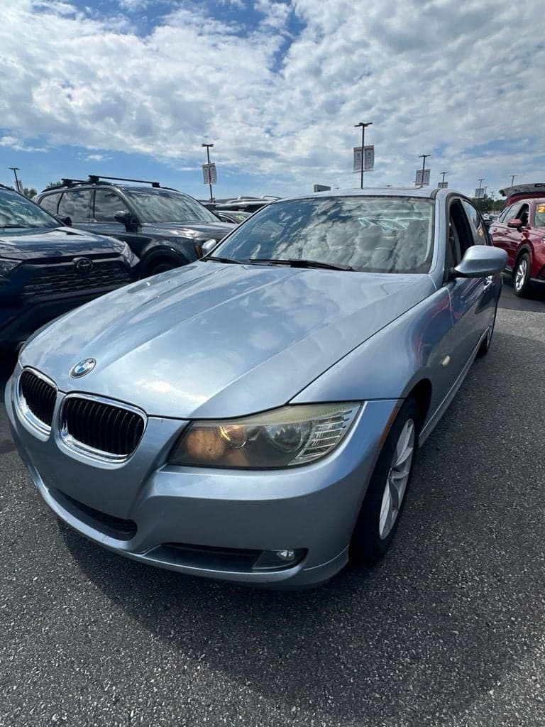 2010 BMW 3 Series 328i — photo 1 of 22
