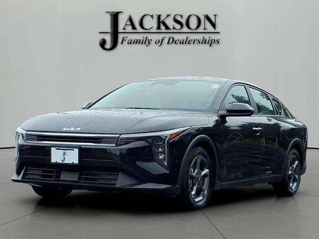 2025 Kia K4 LXS — photo 1 of 30