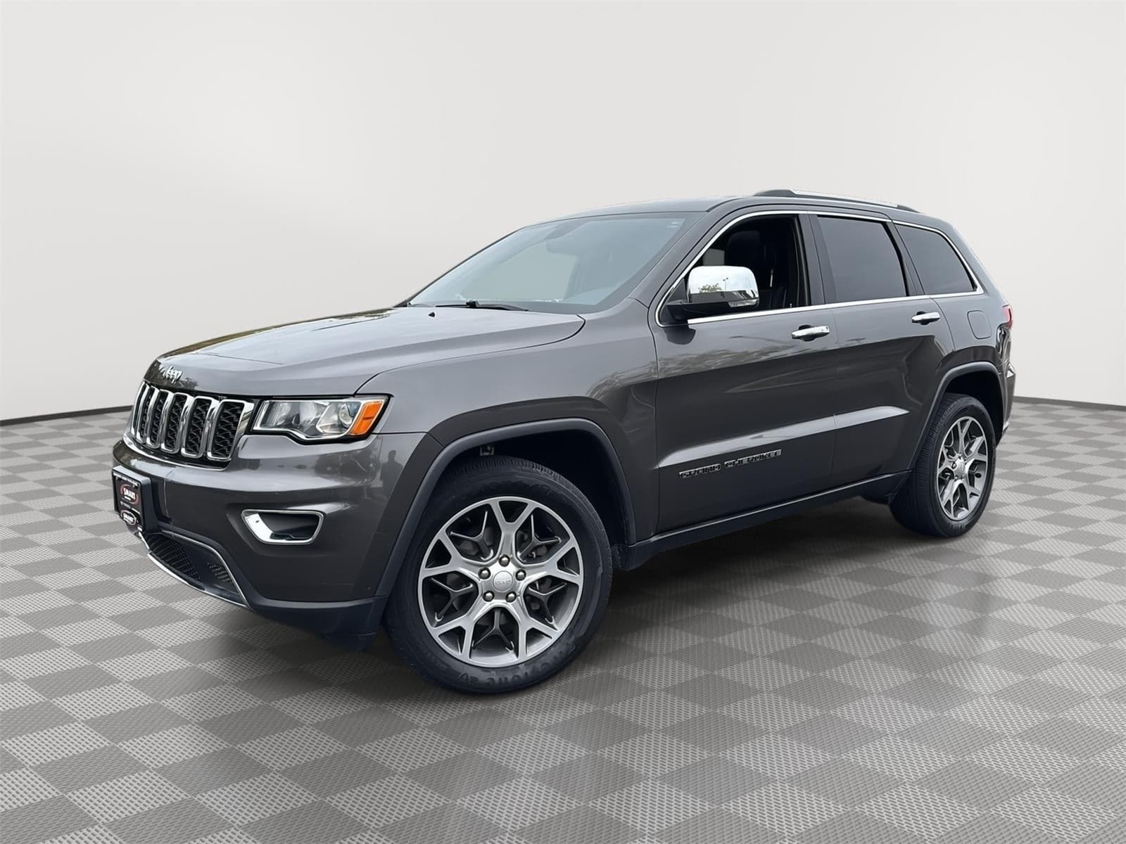 2019 Jeep Grand Cherokee Limited — photo 1 of 31