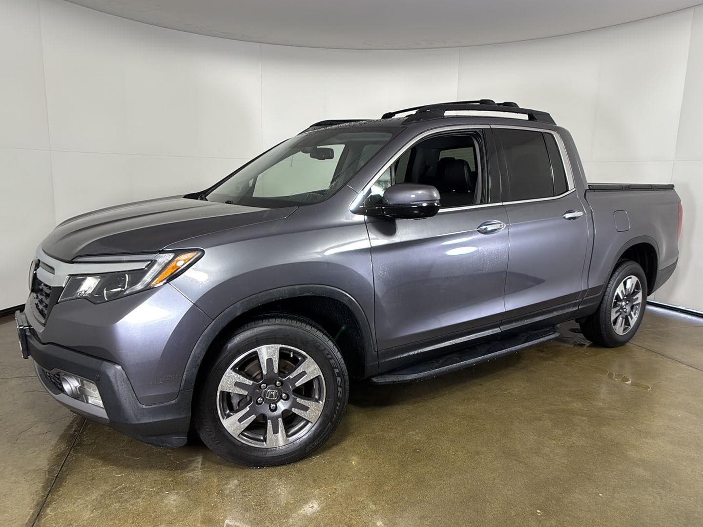 2017 Honda Ridgeline RTL-E — photo 1 of 31