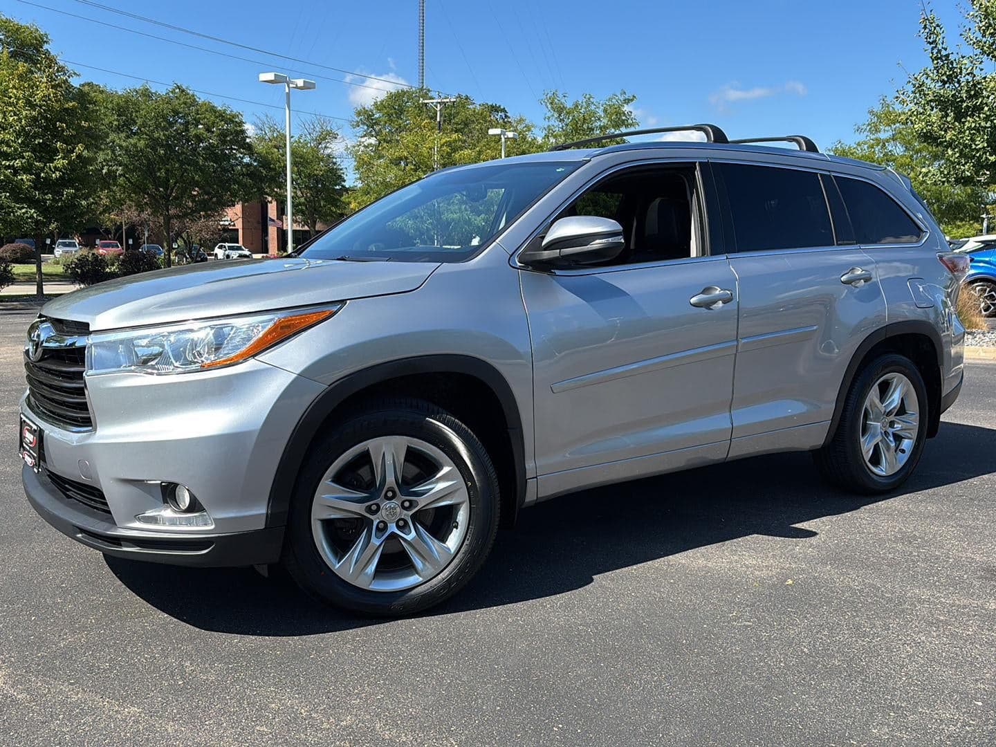 2015 Toyota Highlander Limited — photo 1 of 33