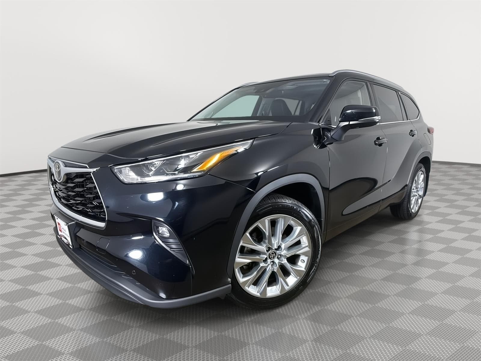 2021 Toyota Highlander Limited — photo 1 of 5