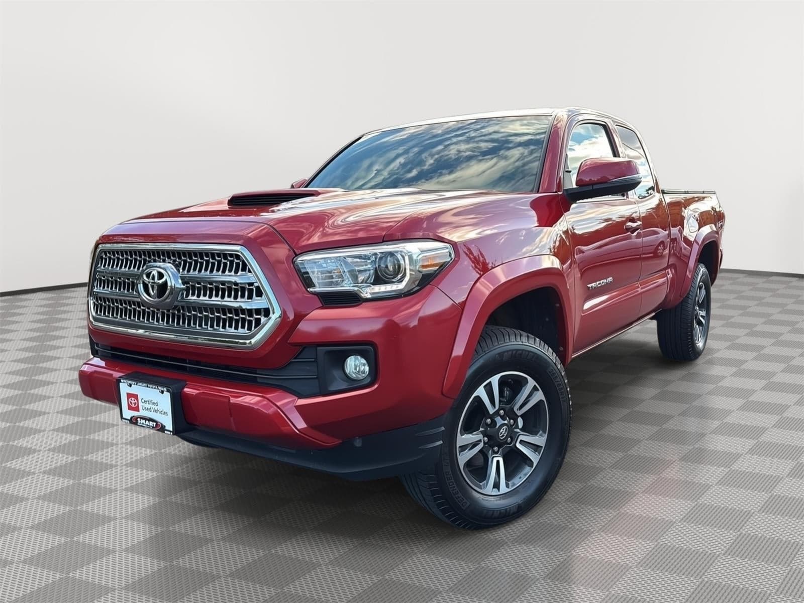2017 Toyota Tacoma TRD Sport — photo 1 of 32