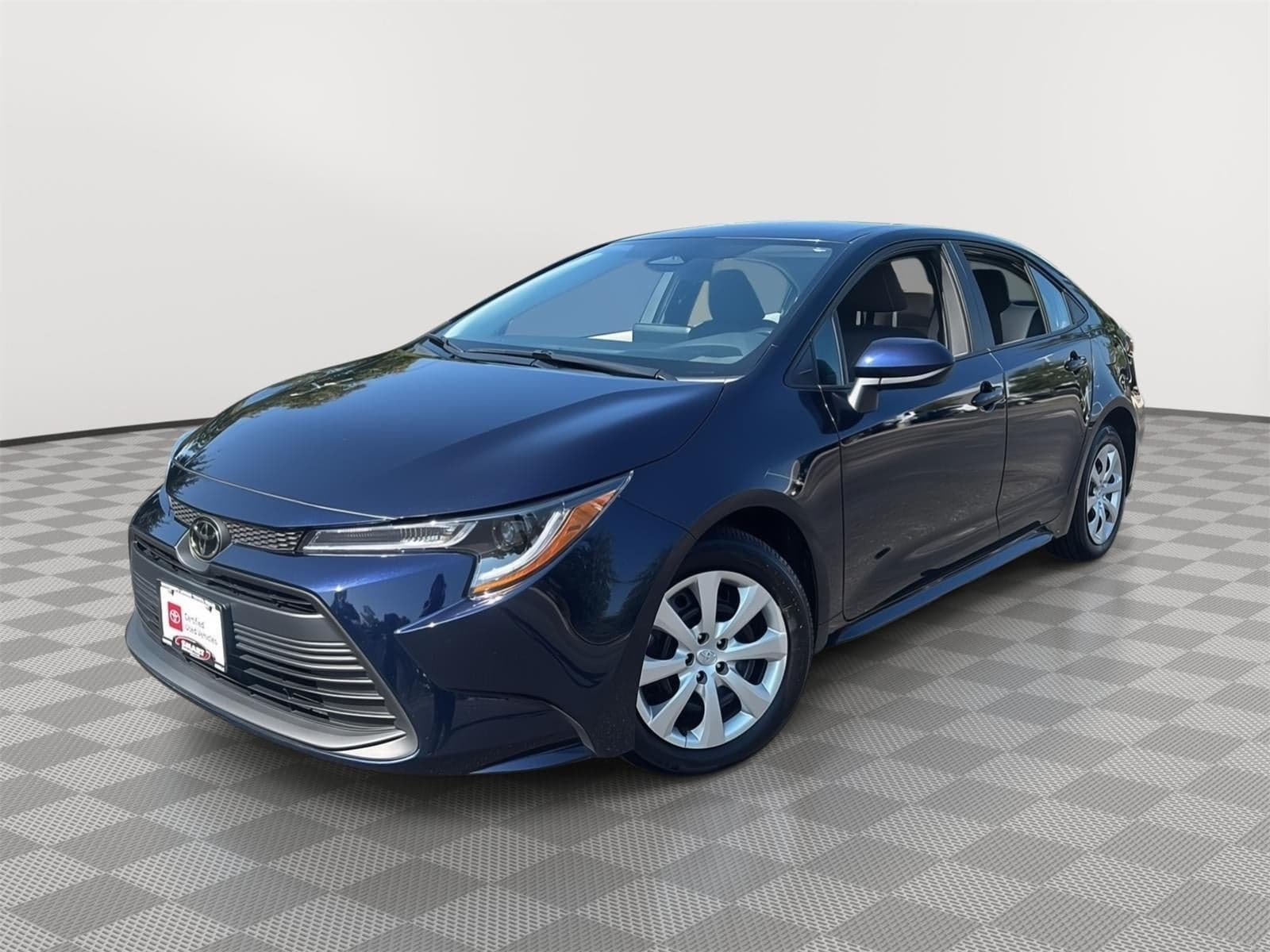 2025 Toyota Corolla LE — photo 1 of 36
