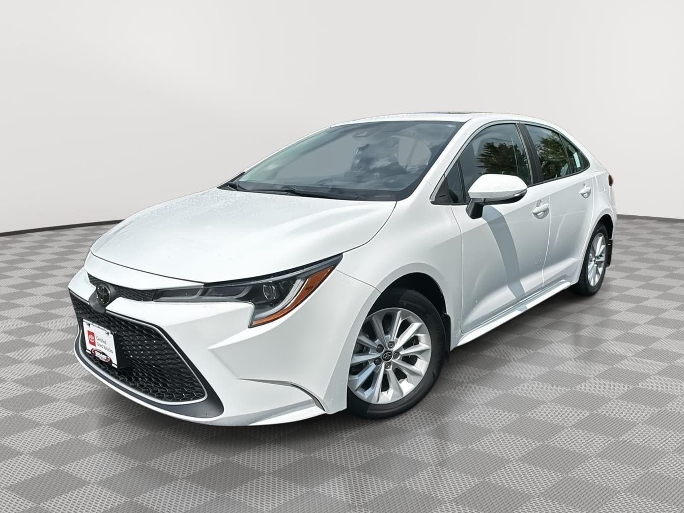 2022 Toyota Corolla XLE — photo 1 of 38