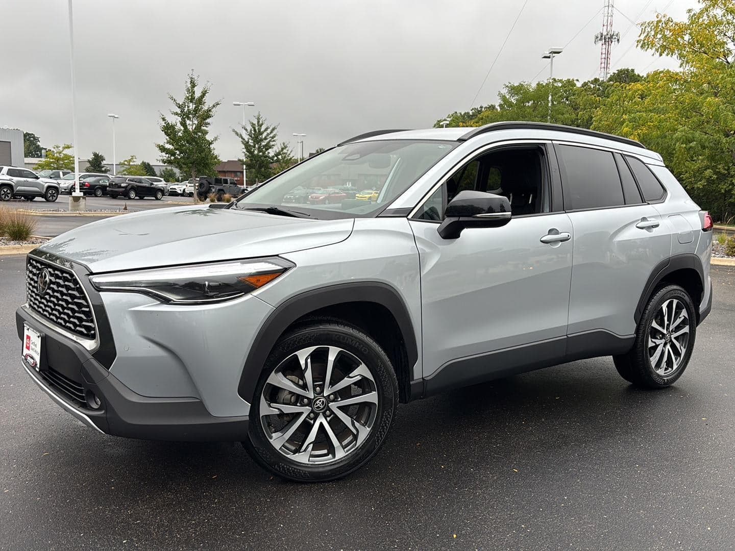 2025 Toyota Corolla Cross XLE — photo 1 of 30