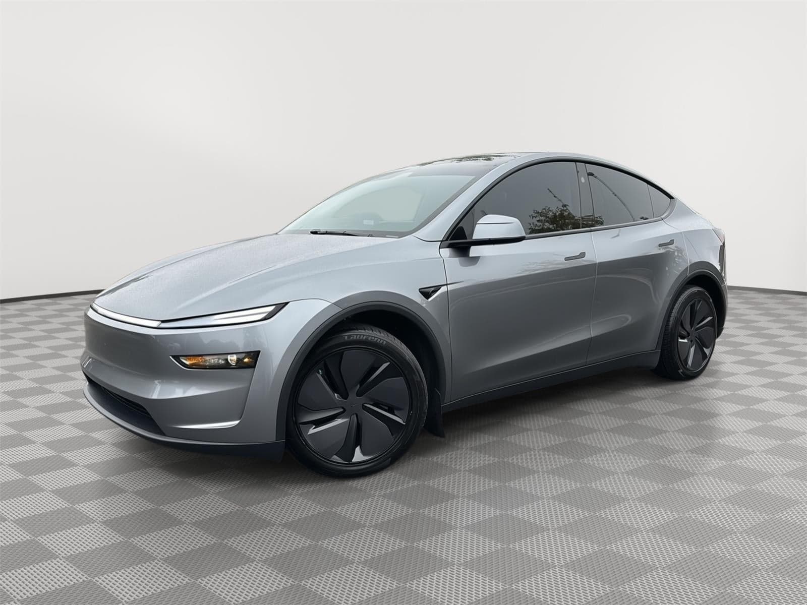 2026 Tesla Model Y Base — photo 1 of 27