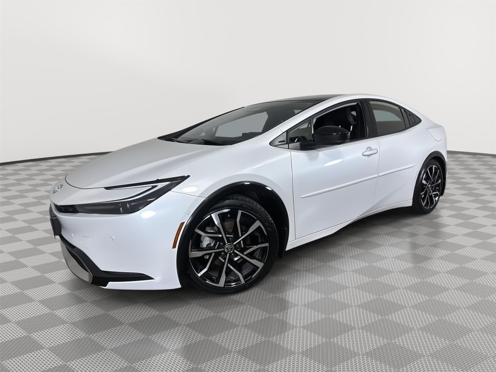 2026 Toyota Prius Plug-In Hybrid XSE Premium — photo 1 of 5