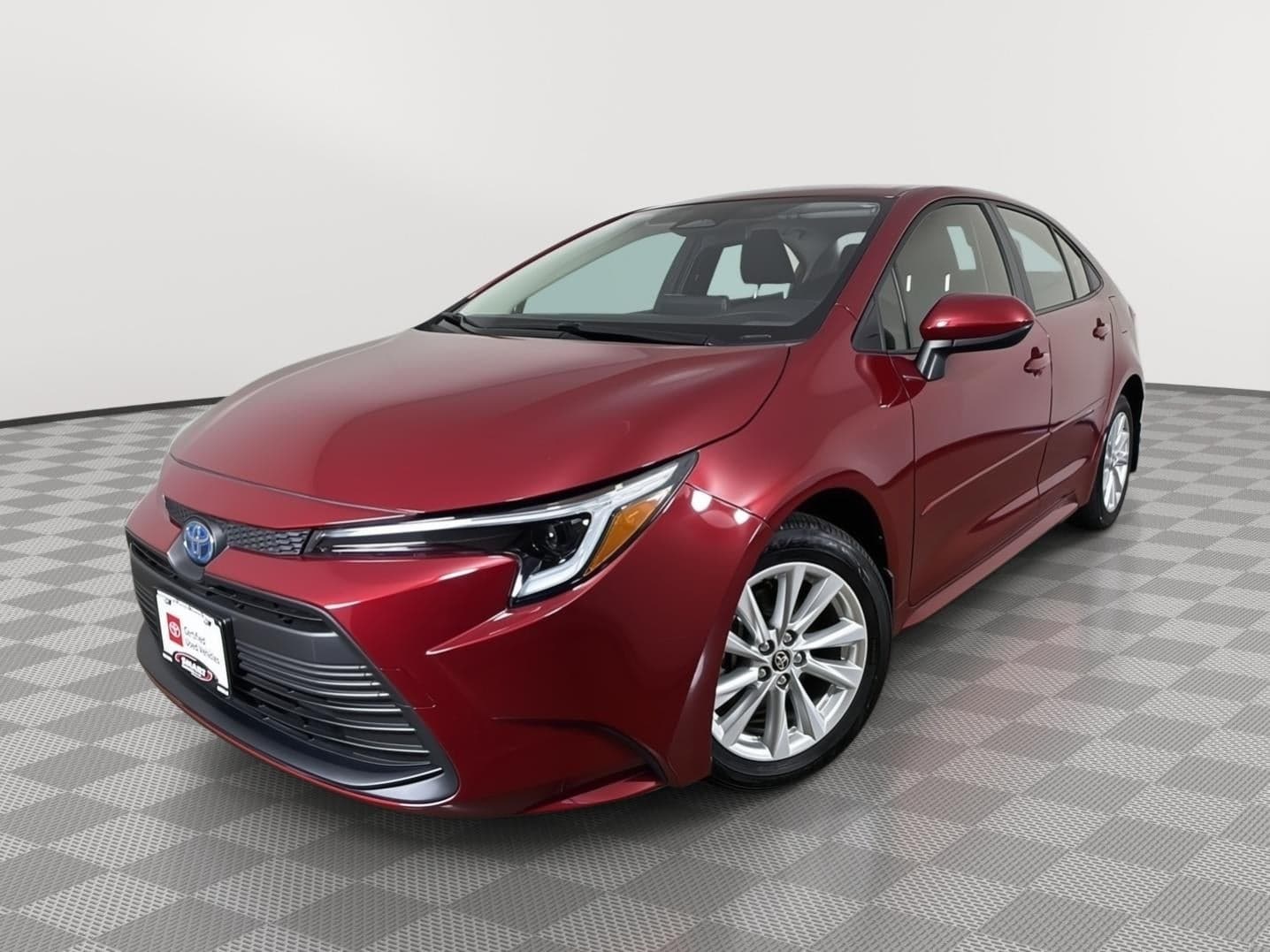 2025 Toyota Corolla Hybrid LE — photo 1 of 37