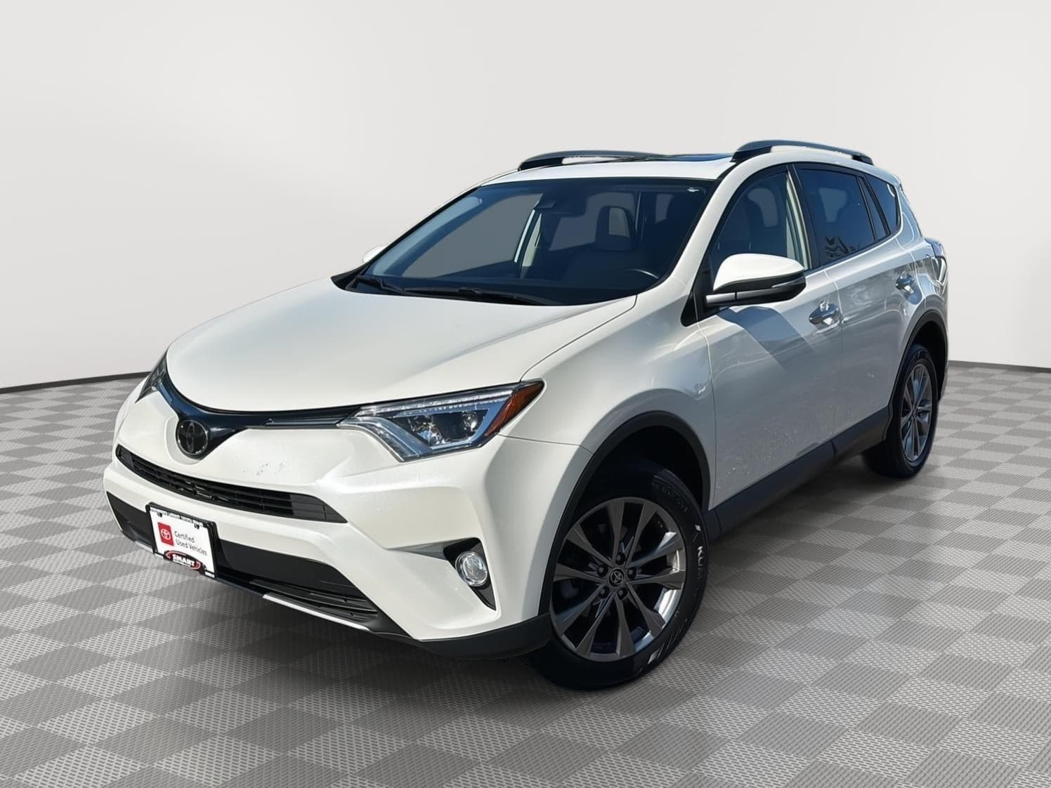 2018 Toyota RAV4 Limited — photo 1 of 32