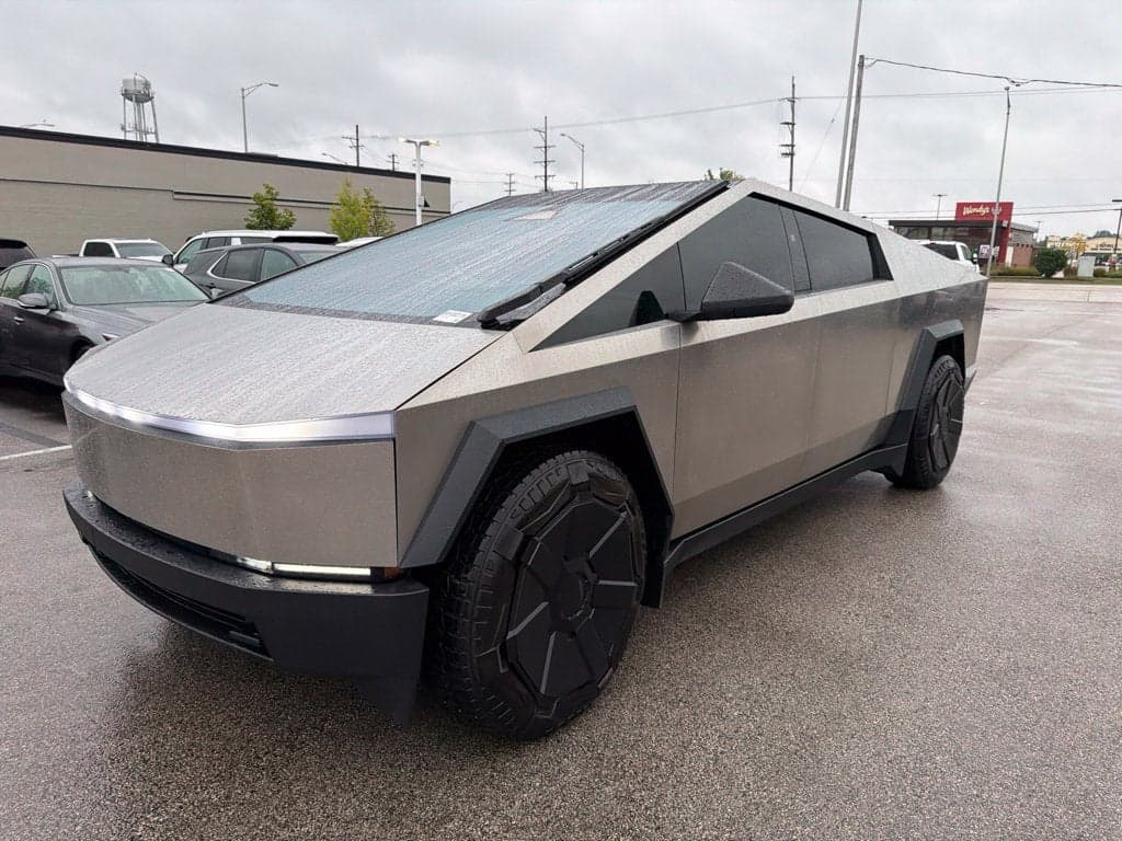 2024 Tesla Cybertruck Base — photo 1 of 26