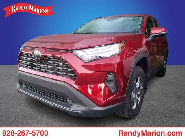 2025 Toyota RAV4 XLE — photo 1 of 25