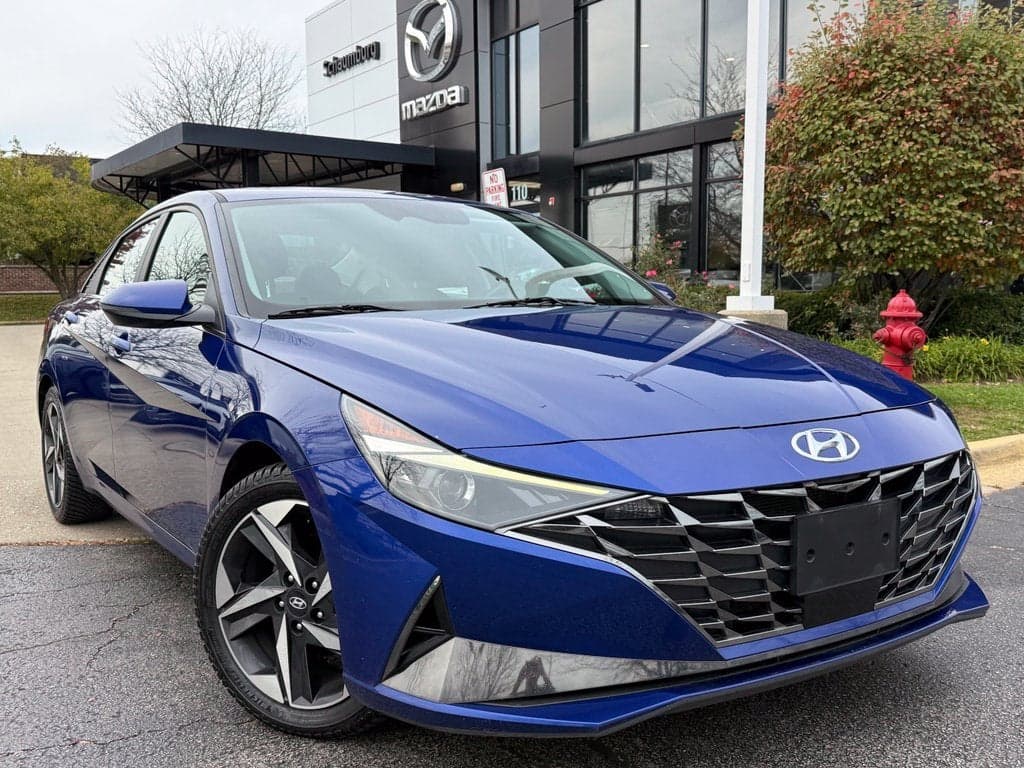 2021 Hyundai Elantra SEL — photo 1 of 5