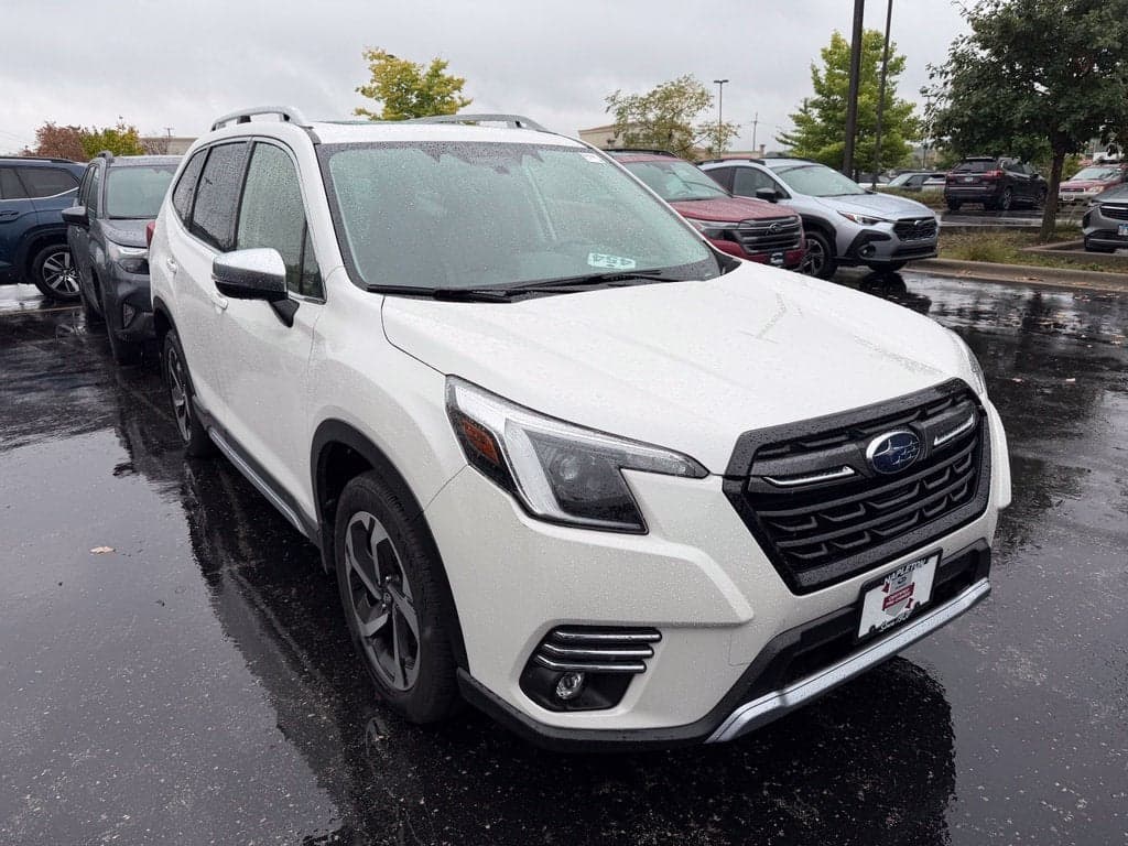 2023 Subaru Forester Touring — photo 1 of 5