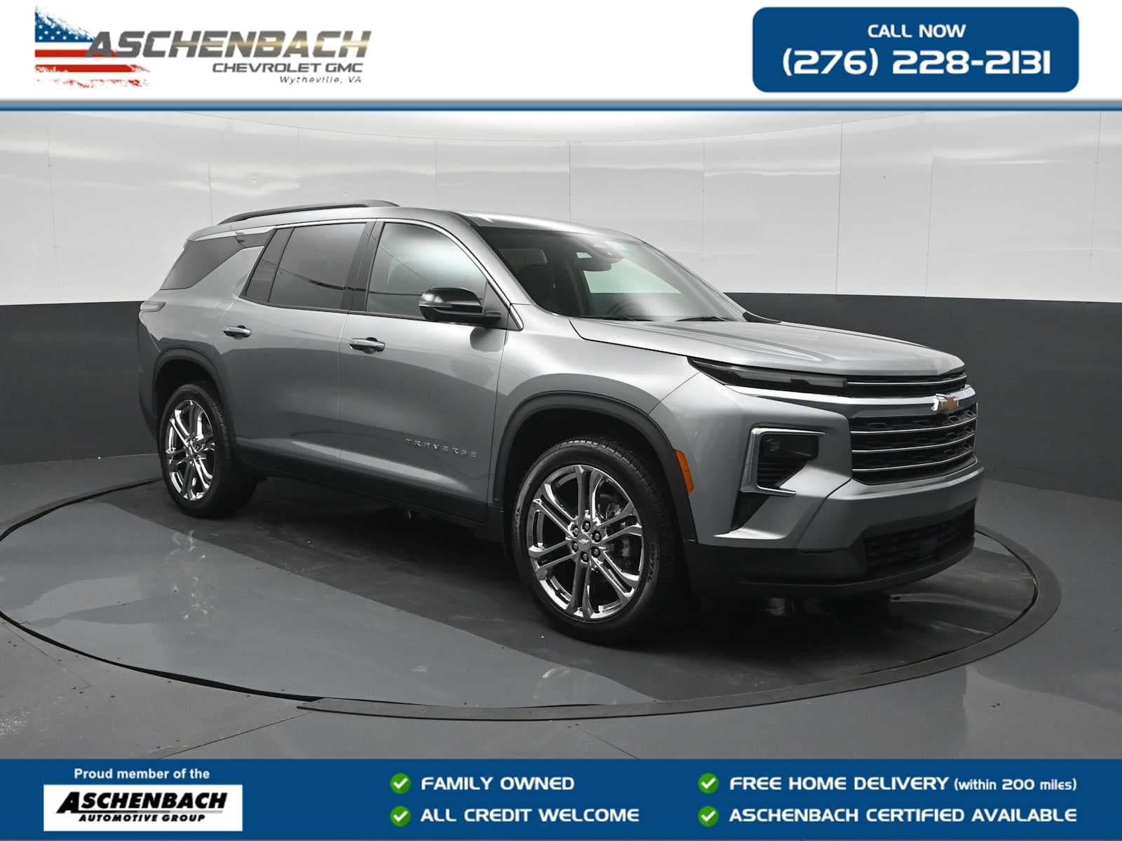 2025 Chevrolet Traverse AWD LT — photo 1 of 63