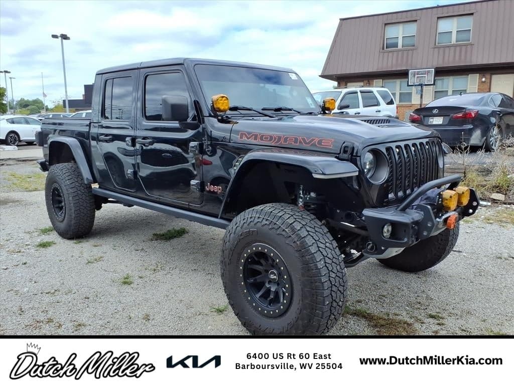 2023 Jeep Gladiator Mojave — photo 1 of 5