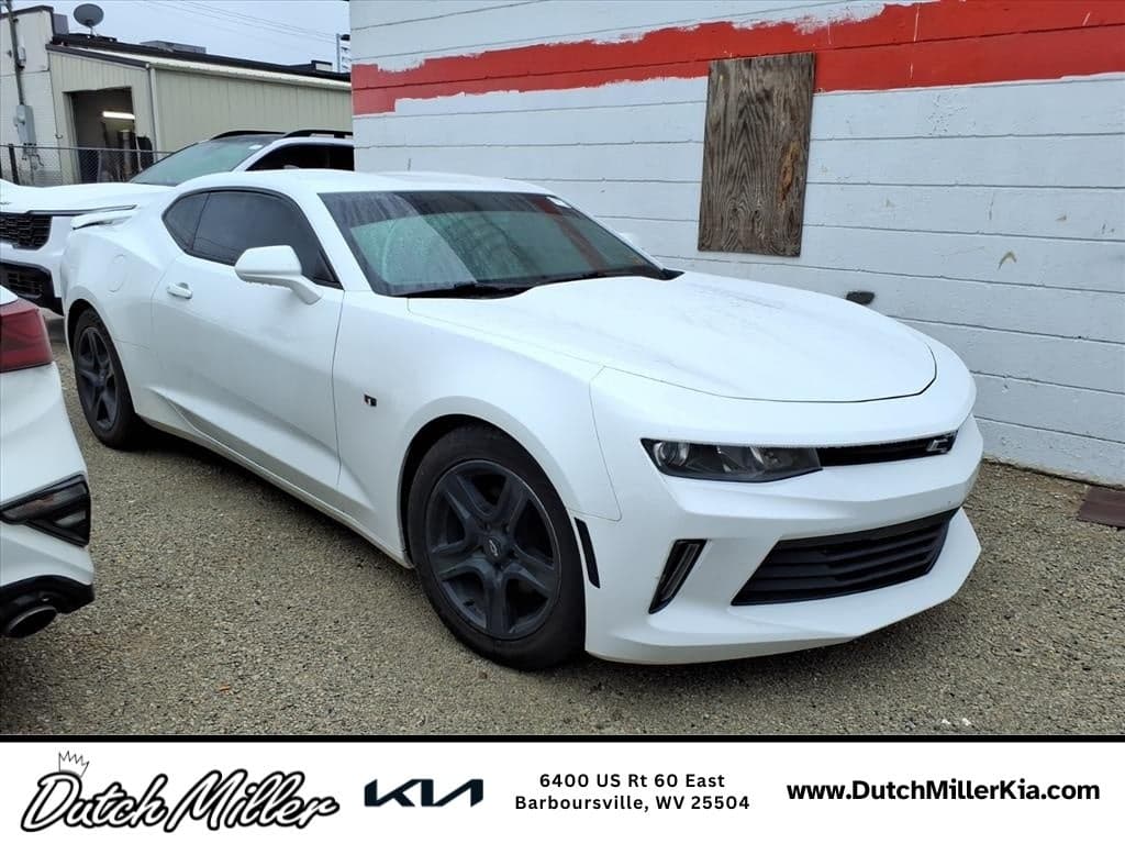 2017 Chevrolet Camaro 1LT — photo 1 of 5
