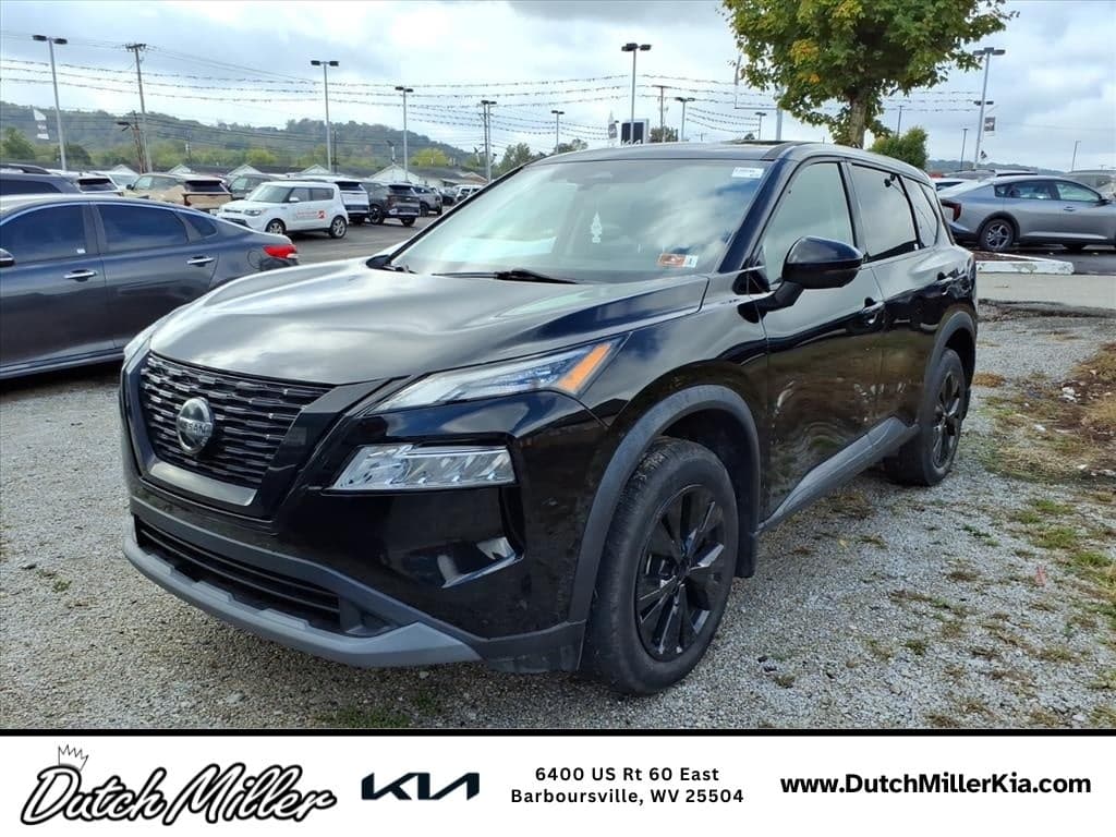 2021 Nissan Rogue SV — photo 1 of 5