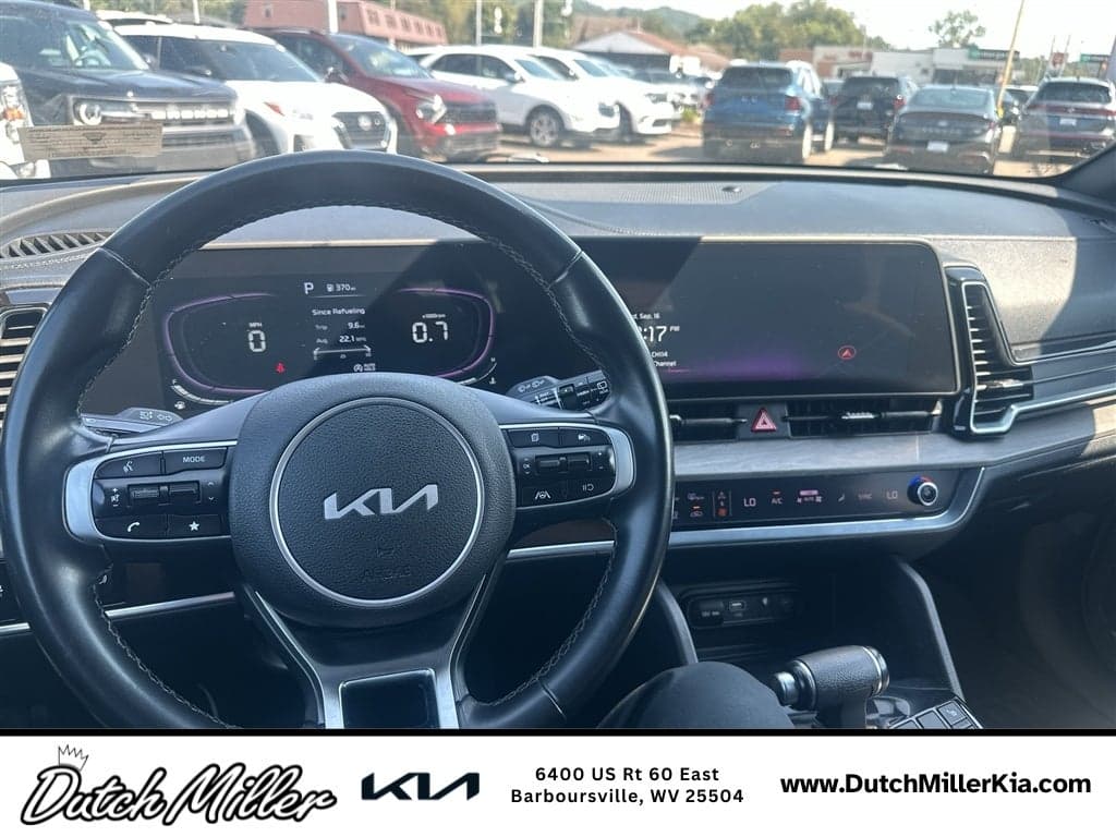 2023 Kia Sportage X-Line — photo 1 of 17