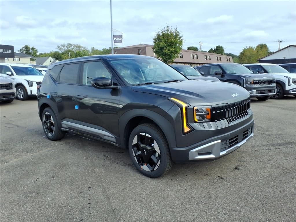 2027 Kia Seltos S — photo 1 of 28