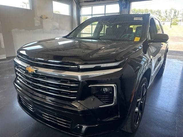 2026 Chevrolet Traverse AWD High Country — photo 1 of 25