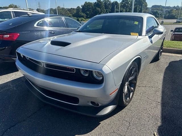 2019 Dodge Challenger R/T — photo 1 of 10