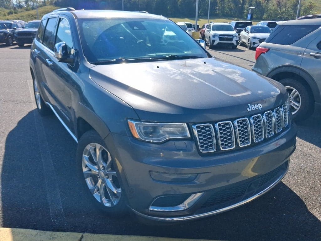 2019 Jeep Grand Cherokee Summit — photo 1 of 8