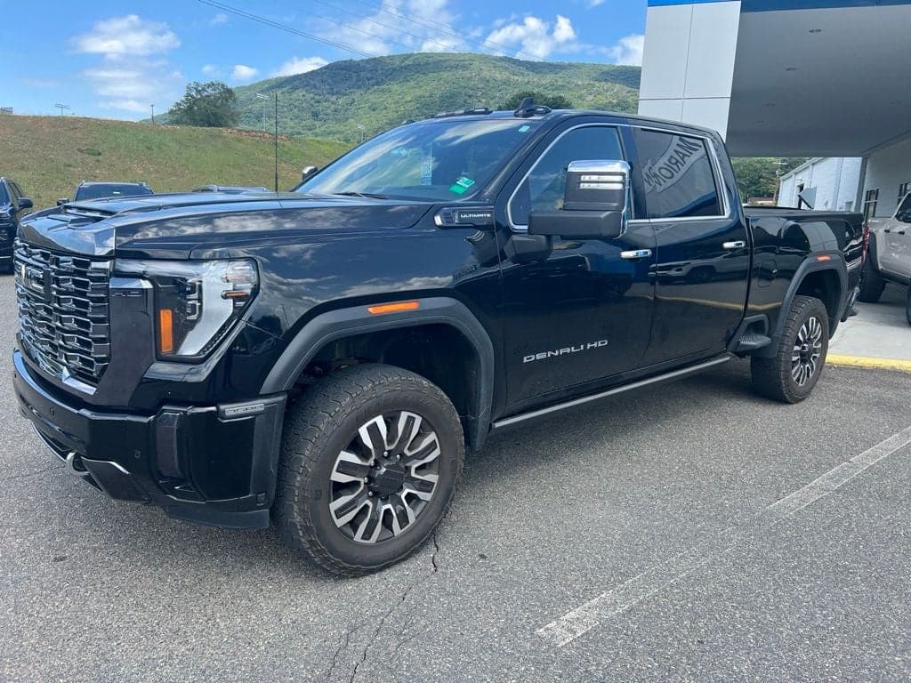 2024 GMC Sierra 3500HD Denali Ultimate — photo 1 of 9