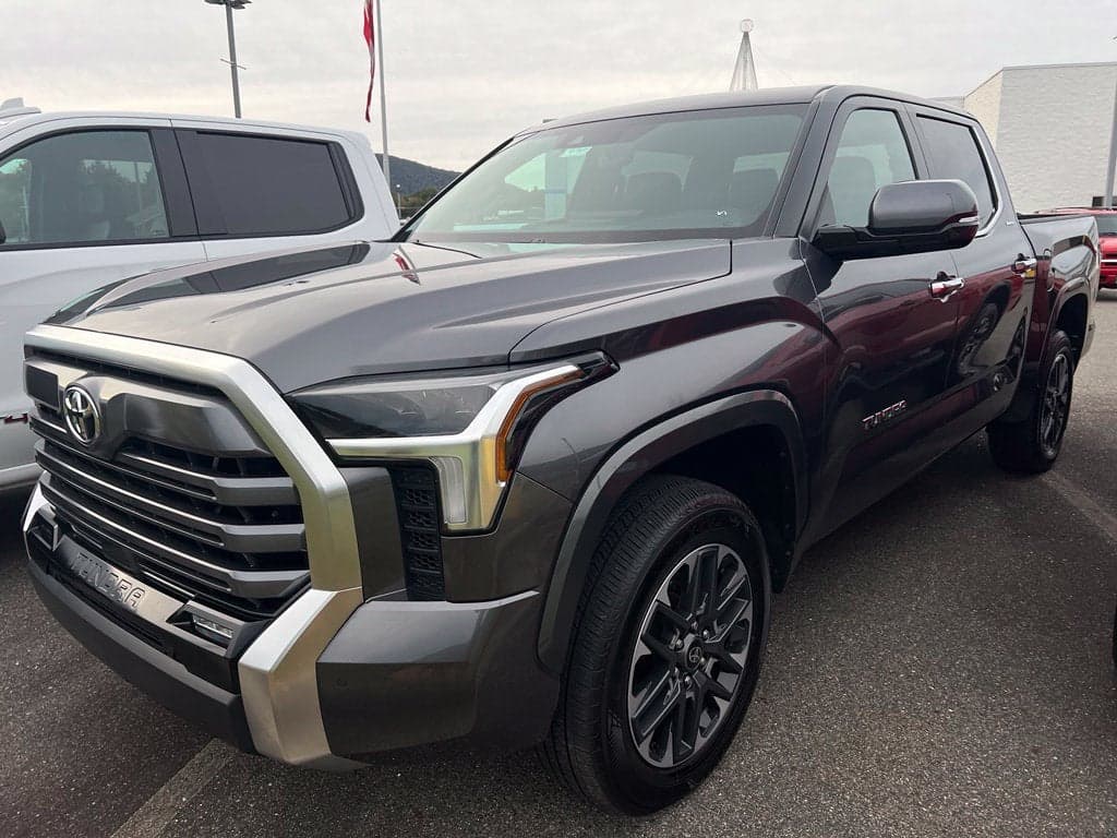2026 Toyota Tundra 4WD Limited — photo 1 of 5