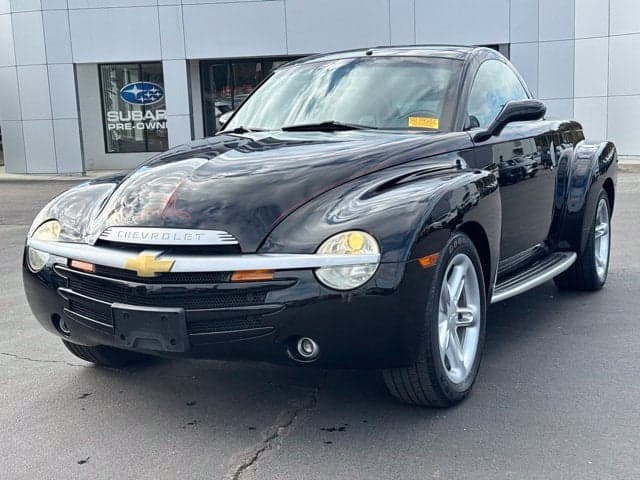 2004 Chevrolet SSR Base — photo 1 of 5