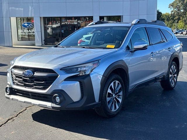 2023 Subaru Outback Touring — photo 1 of 5