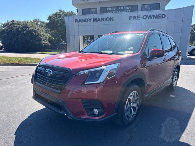 2023 Subaru Forester Premium — photo 1 of 5