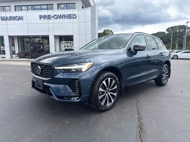 2024 Volvo XC60 Plus Dark Theme — photo 1 of 36