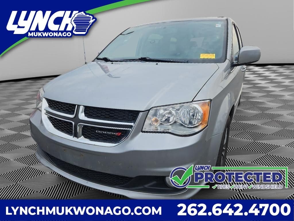 2017 Dodge Grand Caravan SXT — photo 1 of 35
