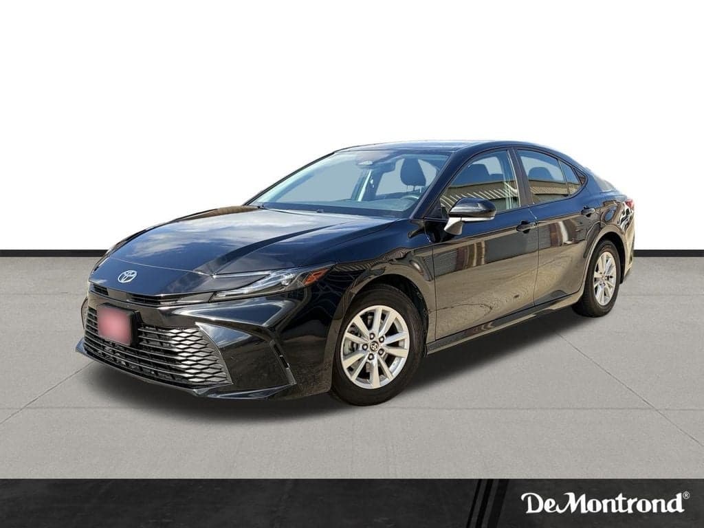 2025 Toyota Camry LE — photo 1 of 28