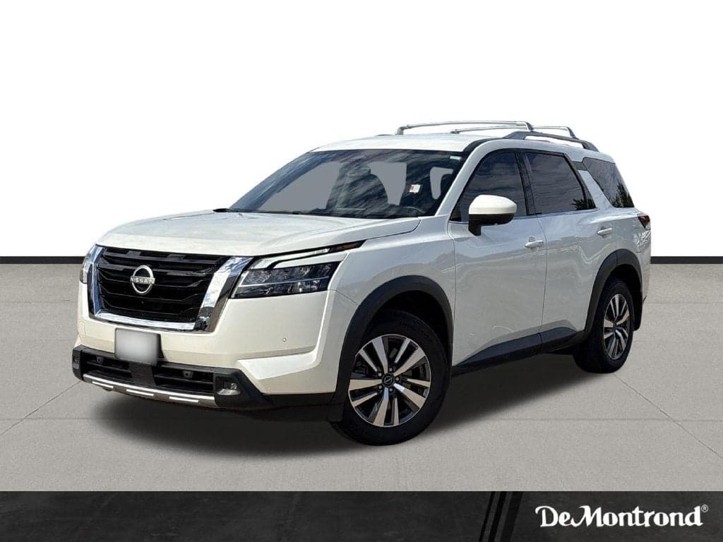2023 Nissan Pathfinder SL — photo 1 of 5