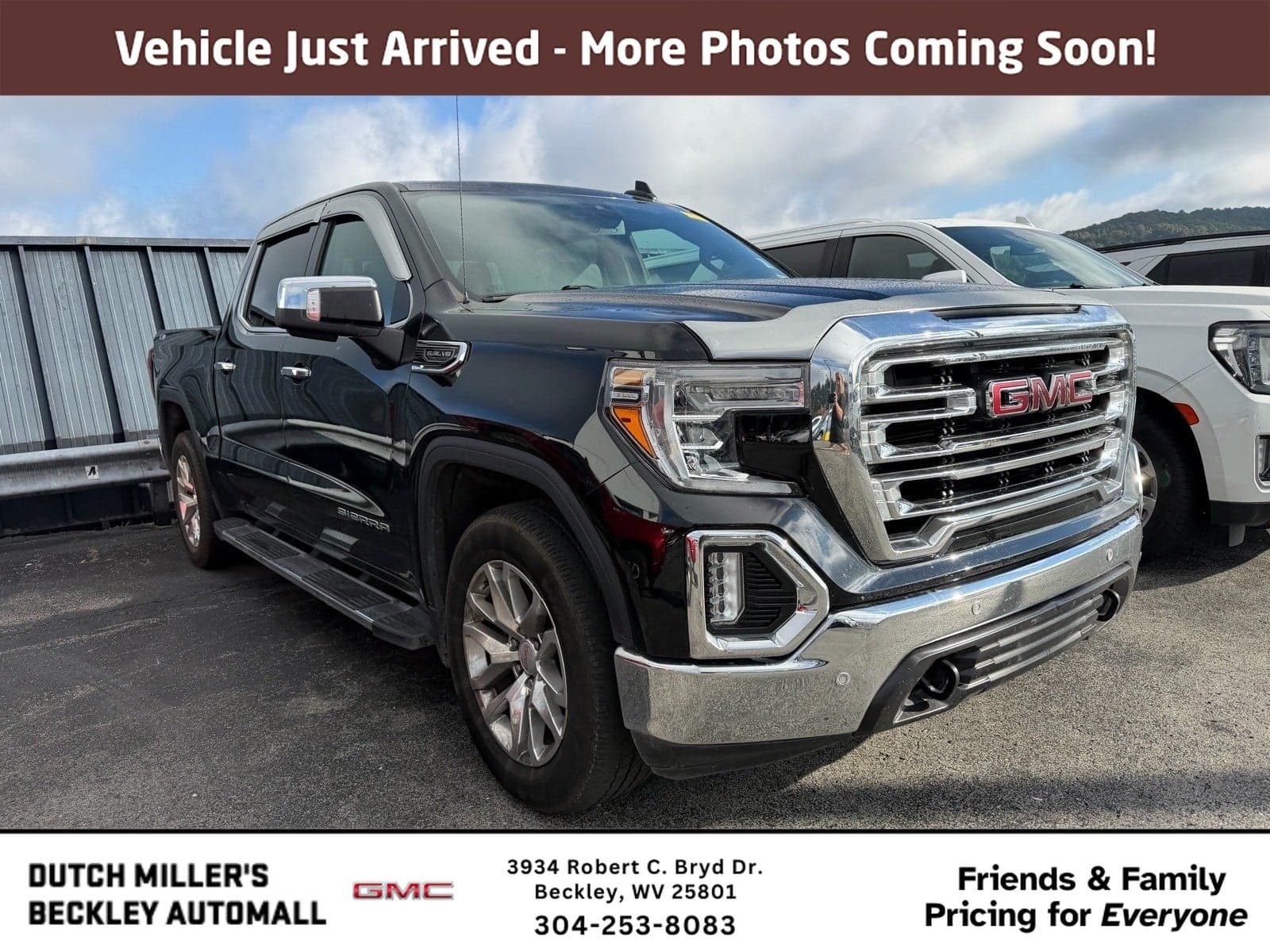 2020 GMC Sierra 1500 SLT — photo 1 of 5