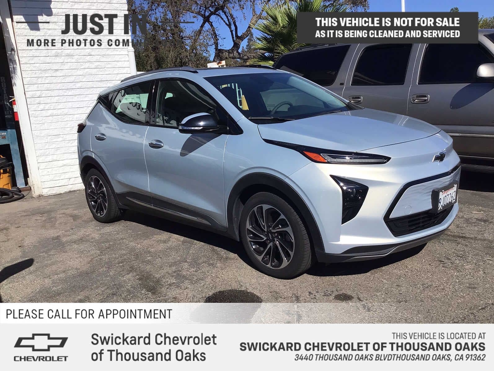 2023 Chevrolet Bolt EUV Premier — photo 1 of 7