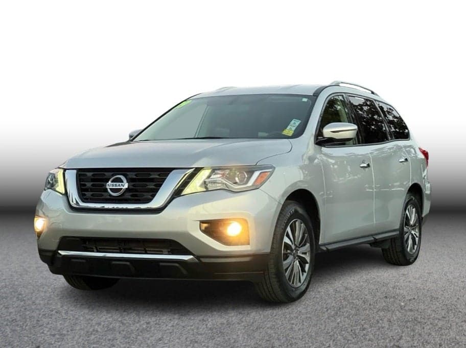 2019 Nissan Pathfinder SV — photo 1 of 5