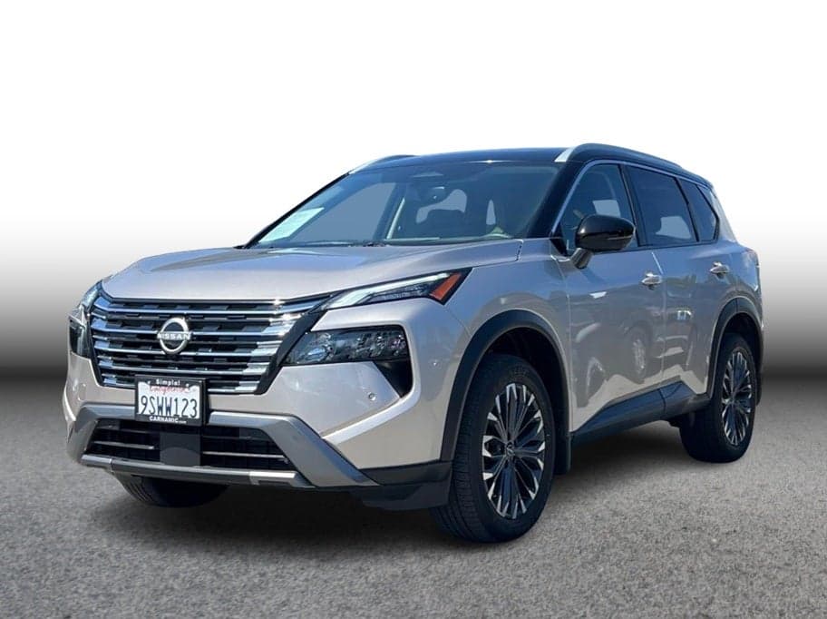 2025 Nissan Rogue SL — photo 1 of 41