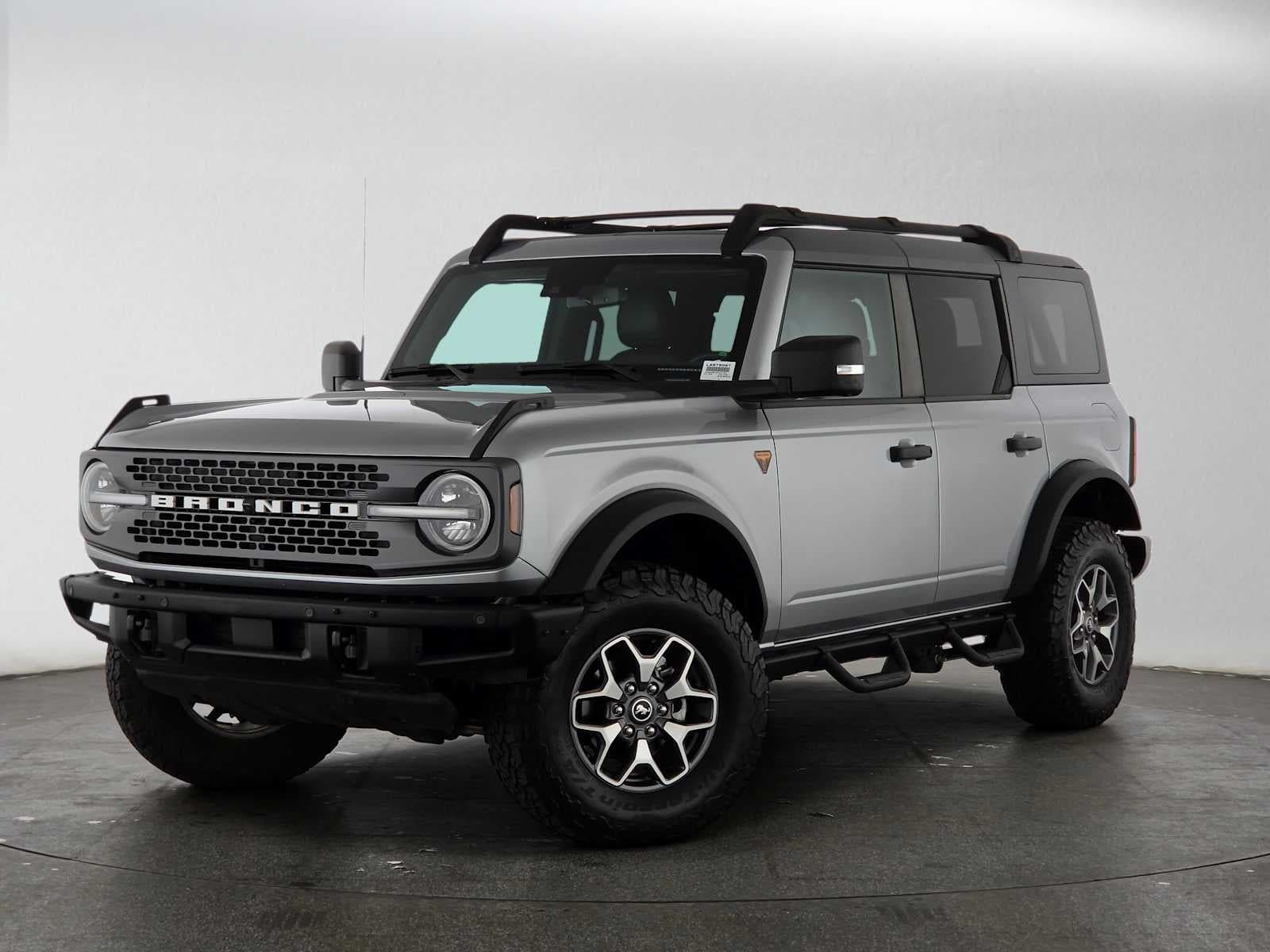 2024 Ford Bronco Badlands — photo 1 of 5
