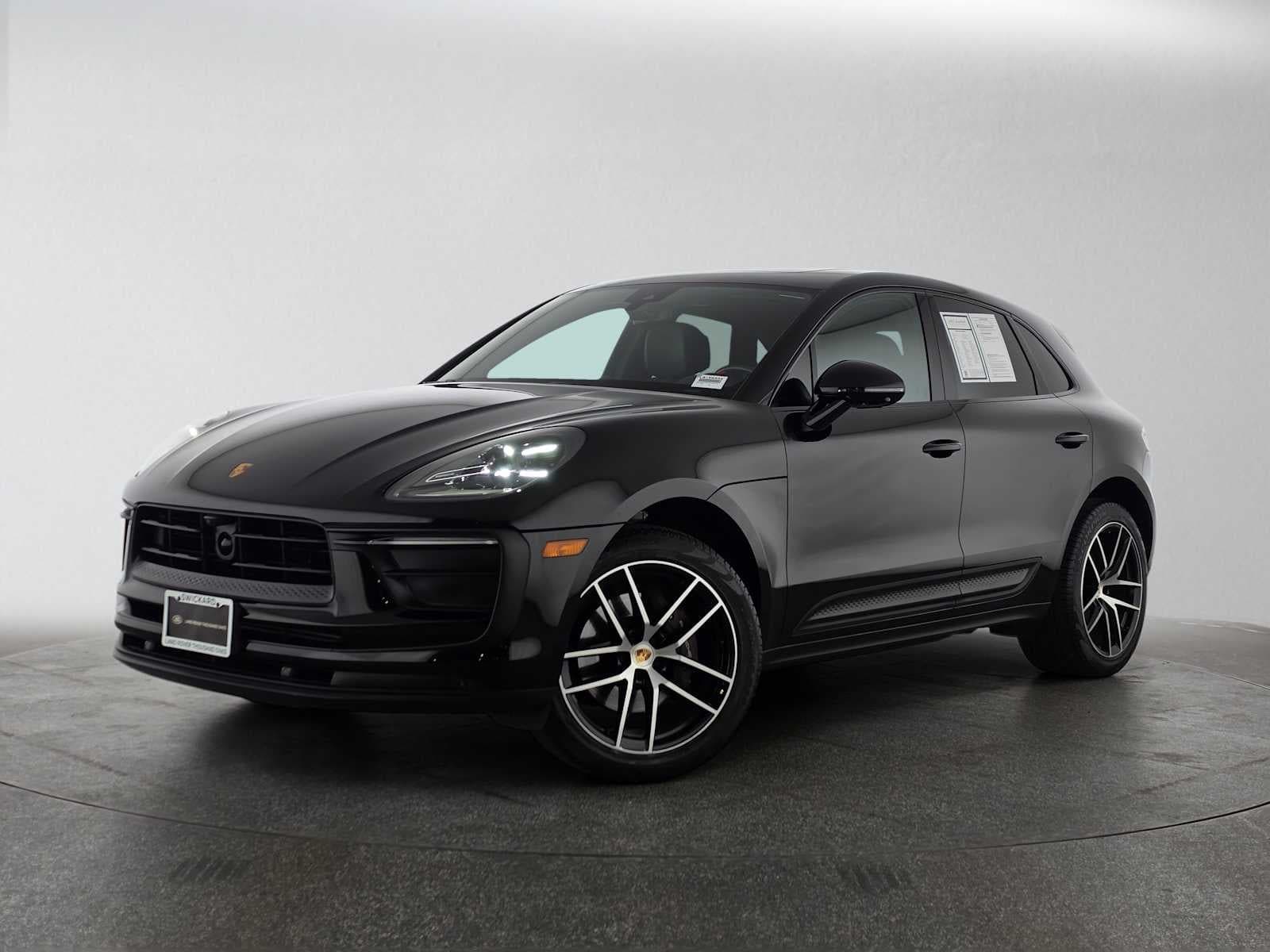 2024 Porsche Macan AWD — photo 1 of 33