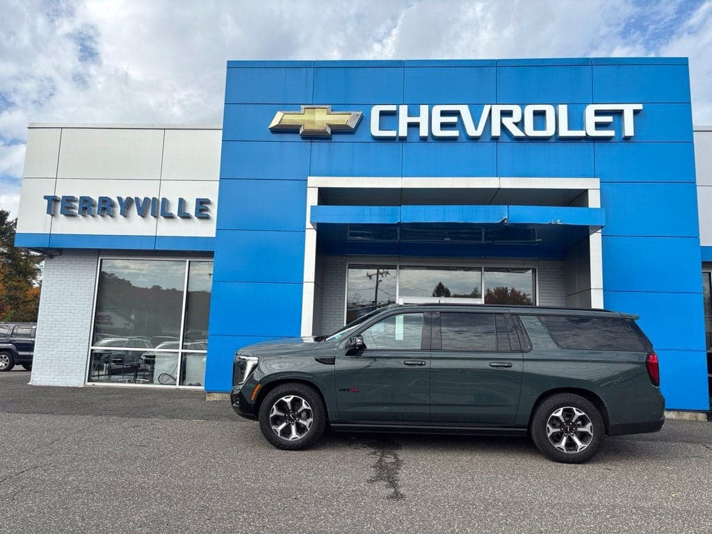 2026 GMC Yukon XL AT4 Ultimate — photo 1 of 5