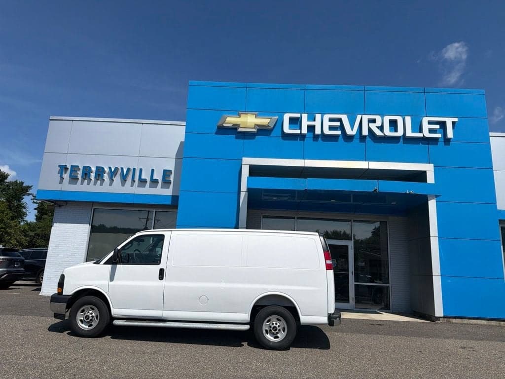 2025 GMC Savana Cargo Work Van — photo 1 of 35